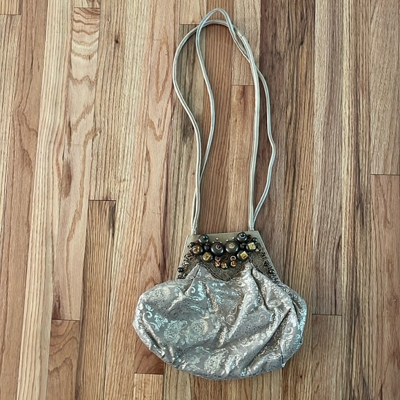 VINTAGE 1970’s BRACCIALINI/ BONWIT TELLER gold shoulder bag - Picture 2 of 8